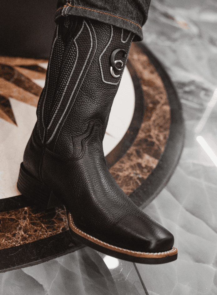 Salinas Charreria black leather cowboy boot